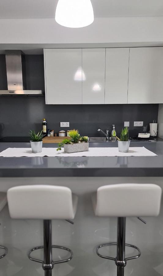 Consolacao Beach Apartment Пениш Екстериор снимка